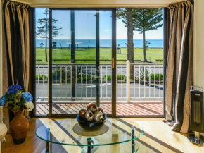 Marine Parade Magic - Napier Holiday Home